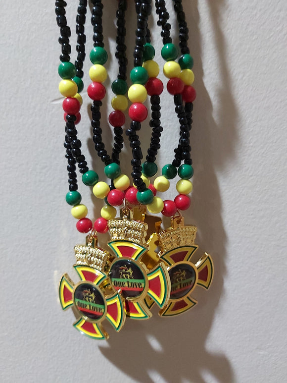 Lion of Judah one love pendant necklace/Rasta colors beaded handmade fashion jewelry